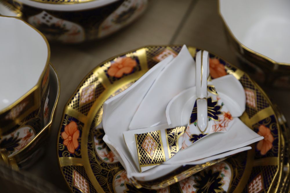A Royal Crown Derby part dinner service, a.f.